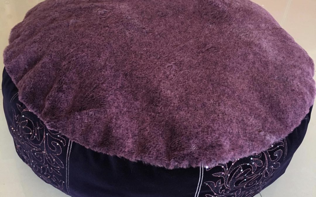 Kuschelkissen lila 75 cm