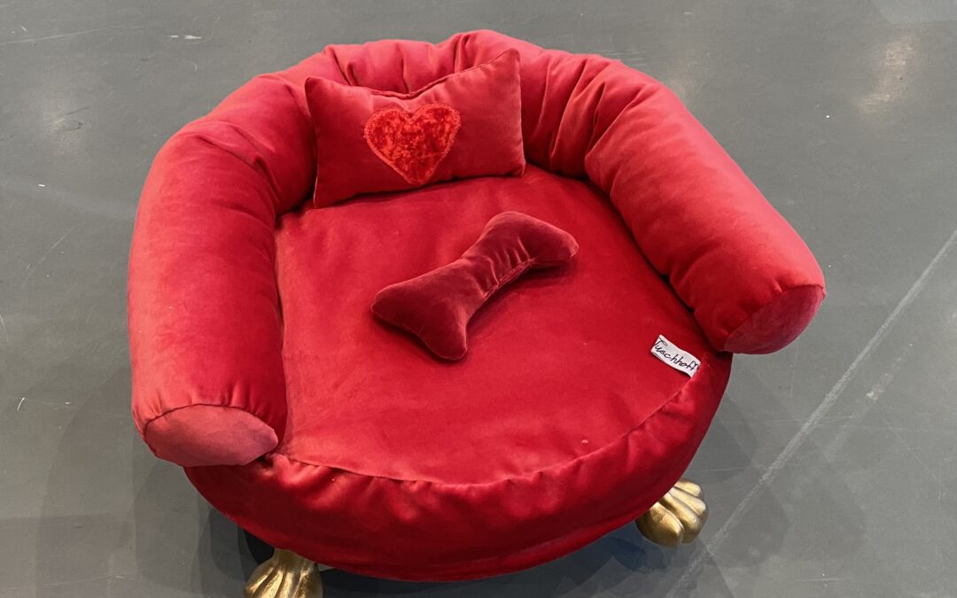 Kuschellounge-Couch, rot und weich, Größe M