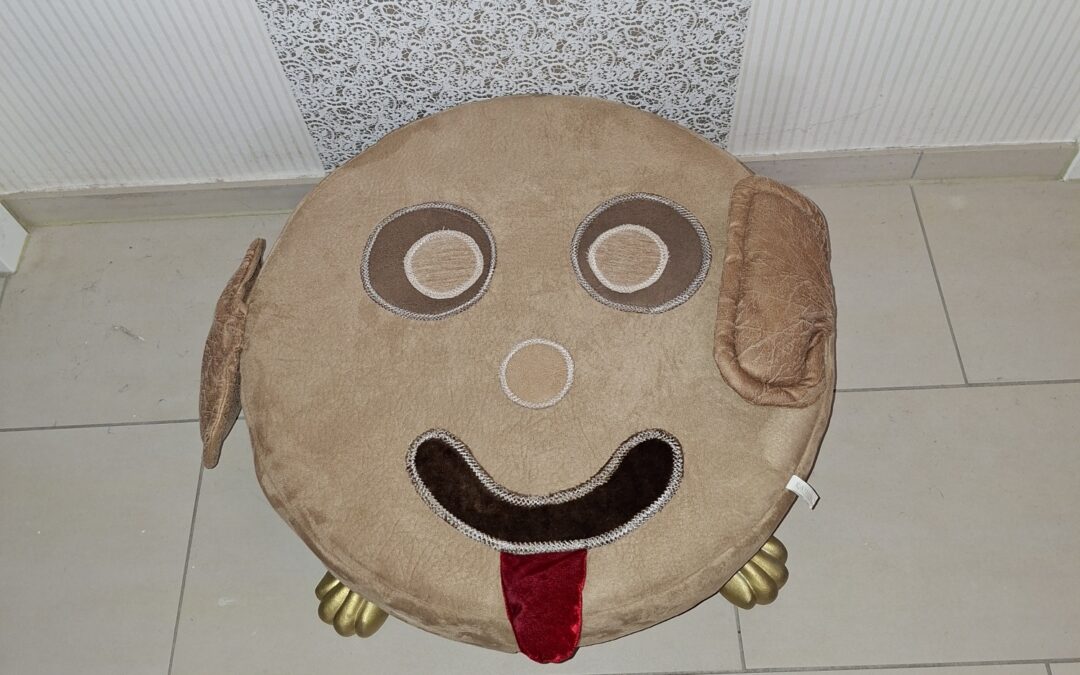 Couch / Fußbank  “ Ohrbänkchen“